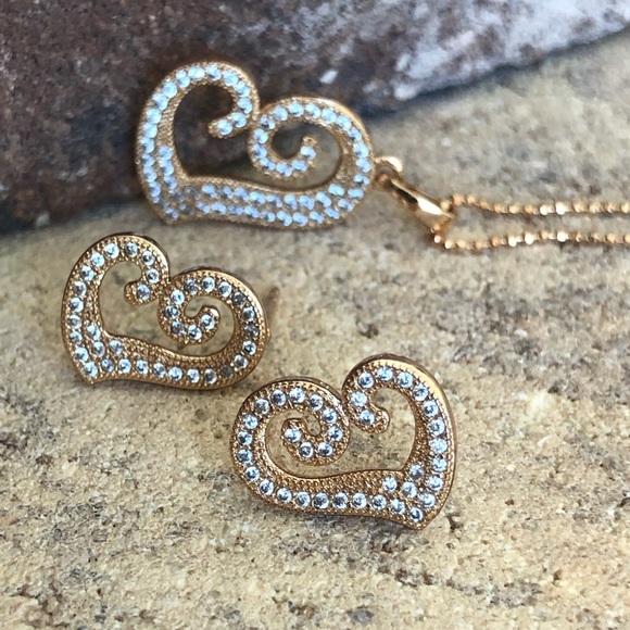 Gold Jewelry Set - Picture 3 of 8